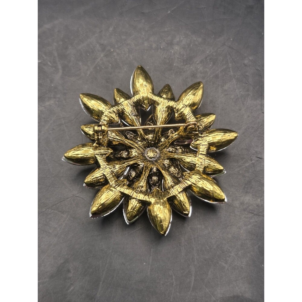 Vintage Chrysanthemum Brooch Pink - Picture 10 of 12